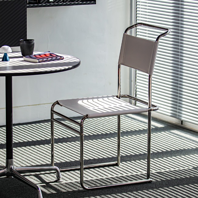 데미안 B40 가죽 철제 캔틸레버 사이드체어 디자인 카페 의자