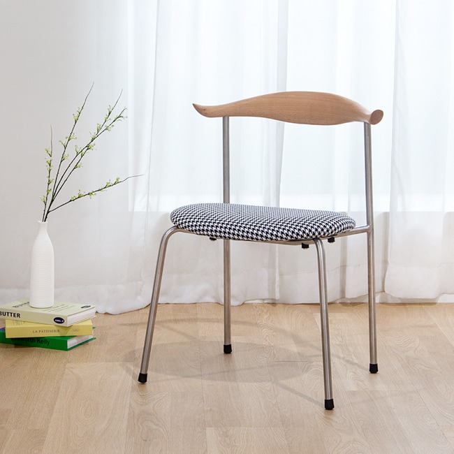 픽 카우체어 가죽 원목 카페 식탁 인테리어 디자인 의자